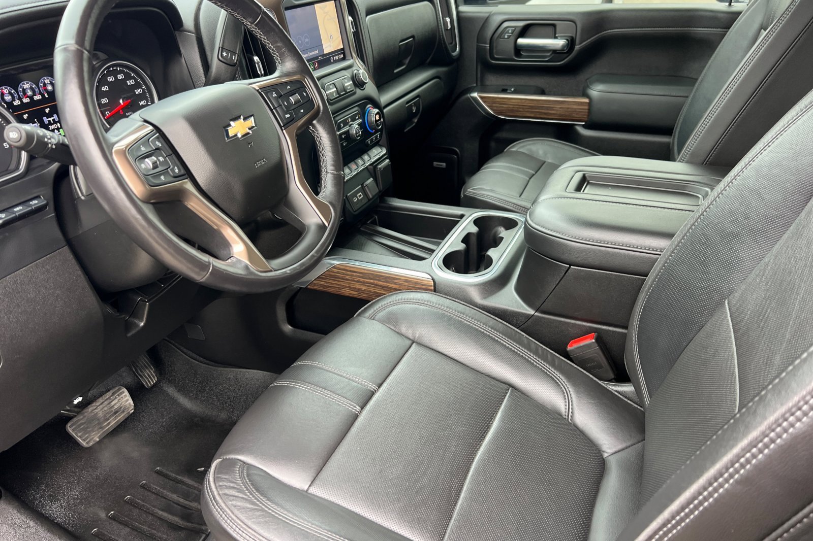 Used 2020 Chevrolet Silverado 2500 High Country w/ Z71 Off-Road Package image 11