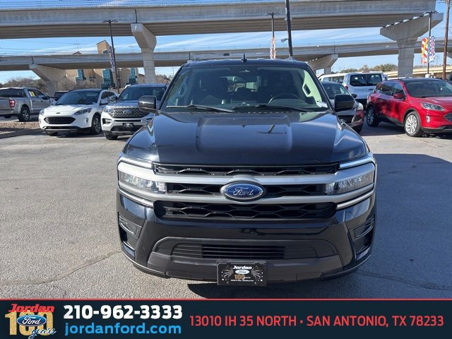 Certified 2024 Ford Expedition Max XLT image 6
