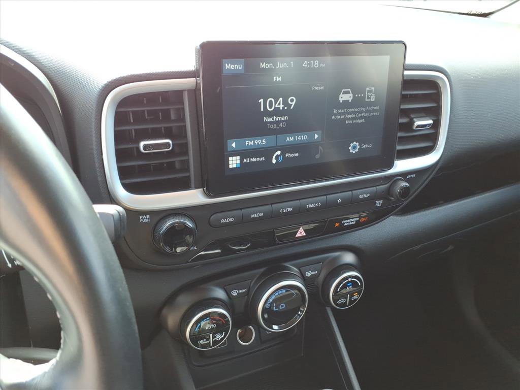 Used 2022 Hyundai Venue SEL FWD image 14
