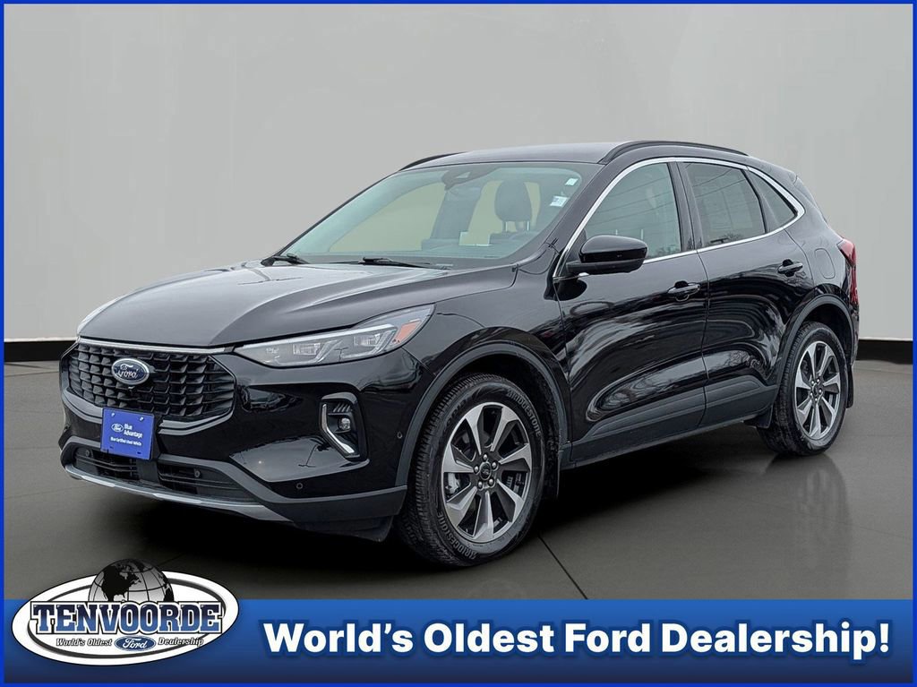 Certified 2023 Ford Escape Platinum w/ Premium Technology Package image 4