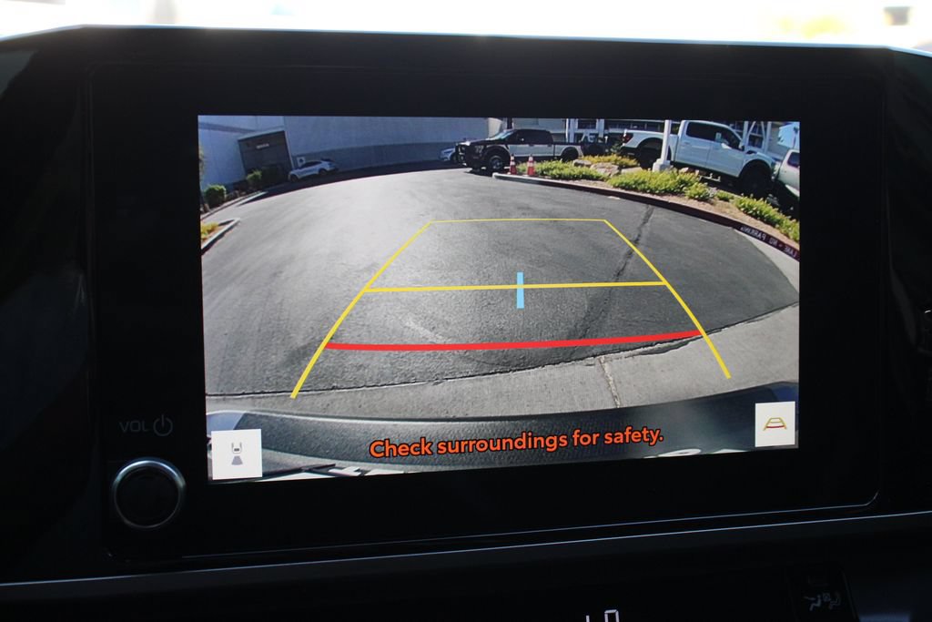 Used 2025 Toyota Camry SE FWD image 32