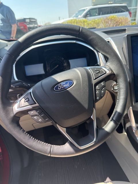 Certified 2021 Ford Edge Titanium w/ Class II Trailer Tow Package image 14