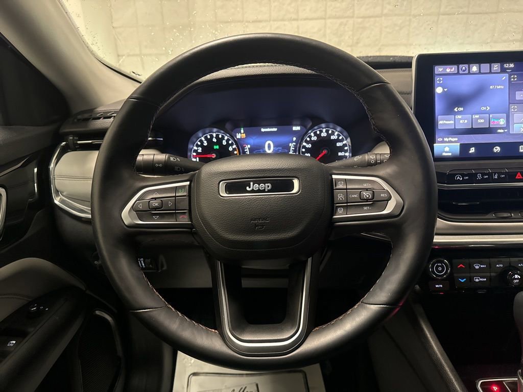 Used 2022 Jeep Compass Limited image 28