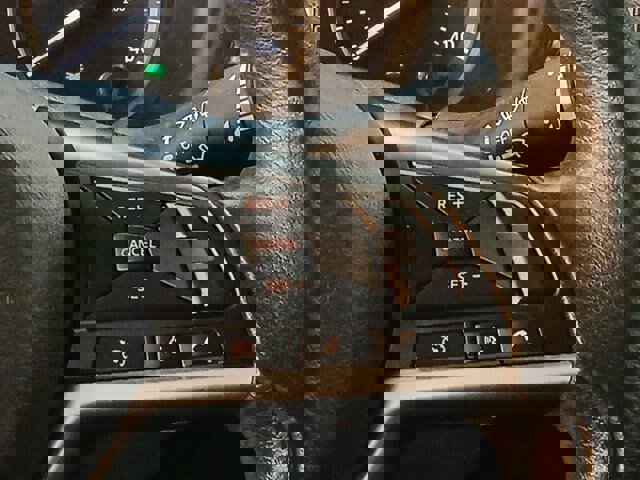 Used 2019 Nissan Kicks SV image 9