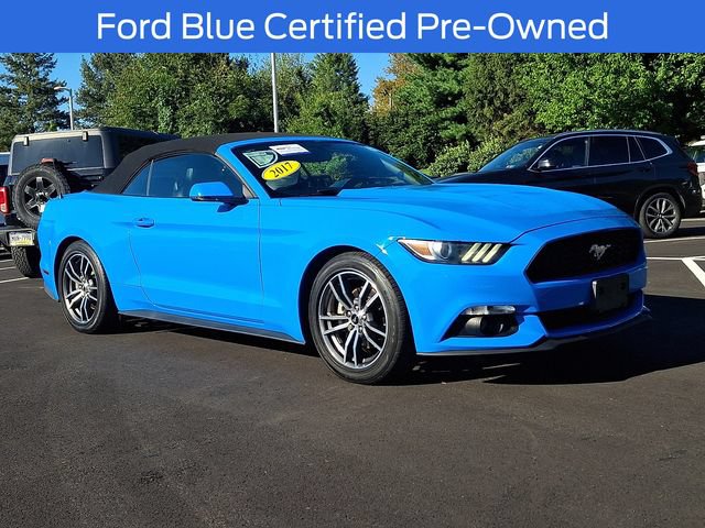 Certified 2017 Ford Mustang Premium RWD image 32