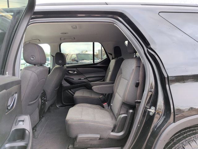 Used 2021 Chevrolet Traverse LT image 24