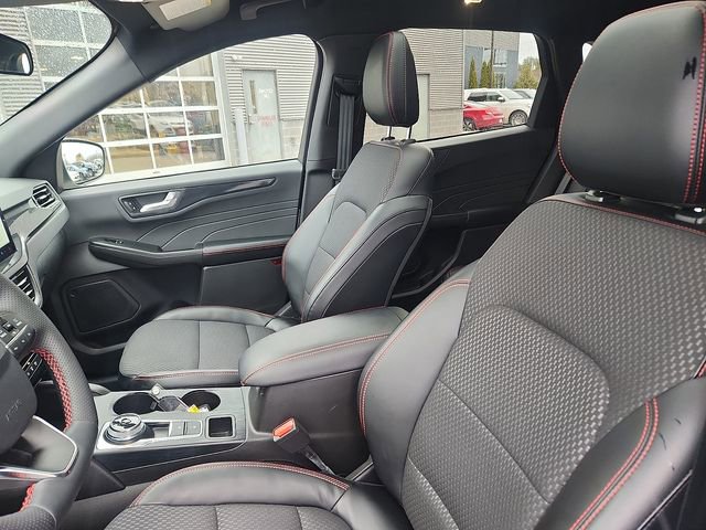 Certified 2023 Ford Escape ST-Line w/ Tech Pack #1 AWD/4WD image 22