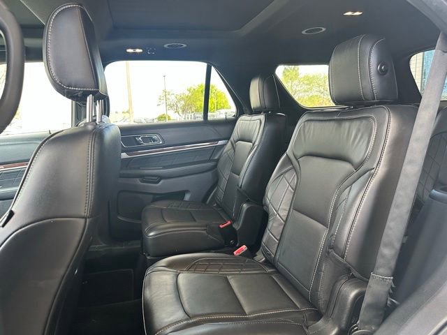 Certified 2019 Ford Explorer Platinum image 12