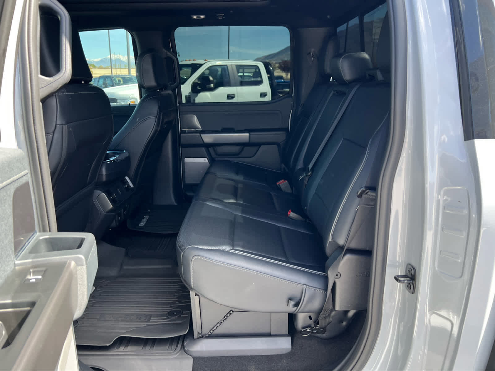 Certified 2025 Ford F150 Lariat w/ Equipment Group 501A Mid image 28