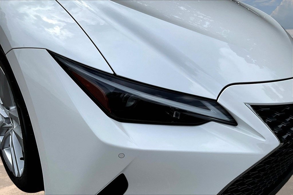 Used 2023 Lexus IS 300 w/ Comfort Package RWD image 34