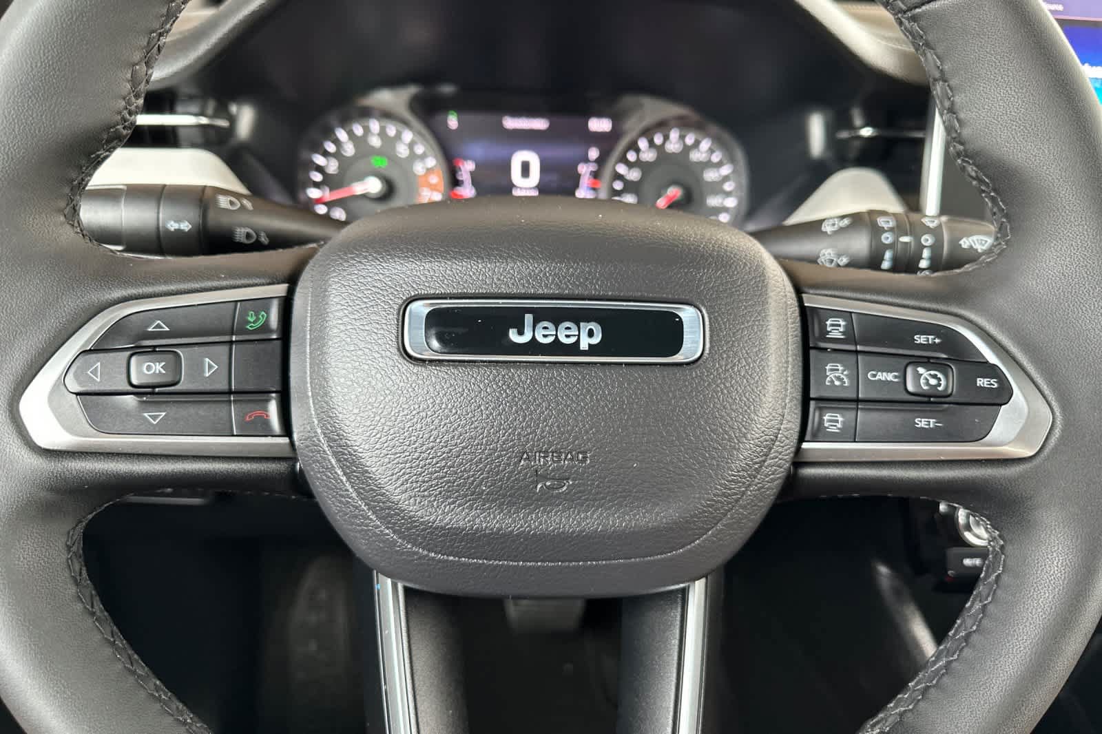 Used 2025 Jeep Compass Limited AWD/4WD image 23