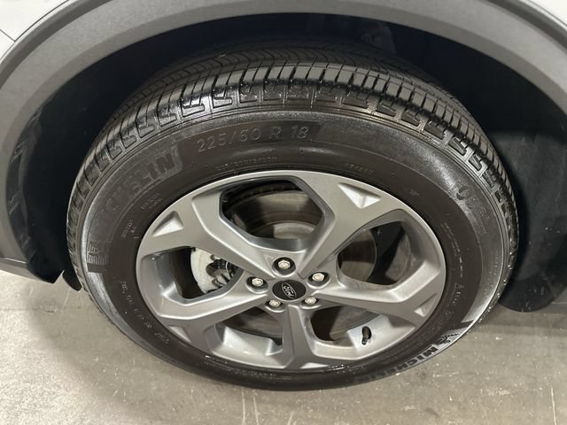 Certified 2025 Ford Escape ST-Line w/ Tech Pack #1 FWD image 23