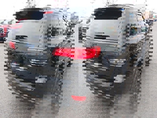 Used 2019 Jeep Grand Cherokee Laredo image 5