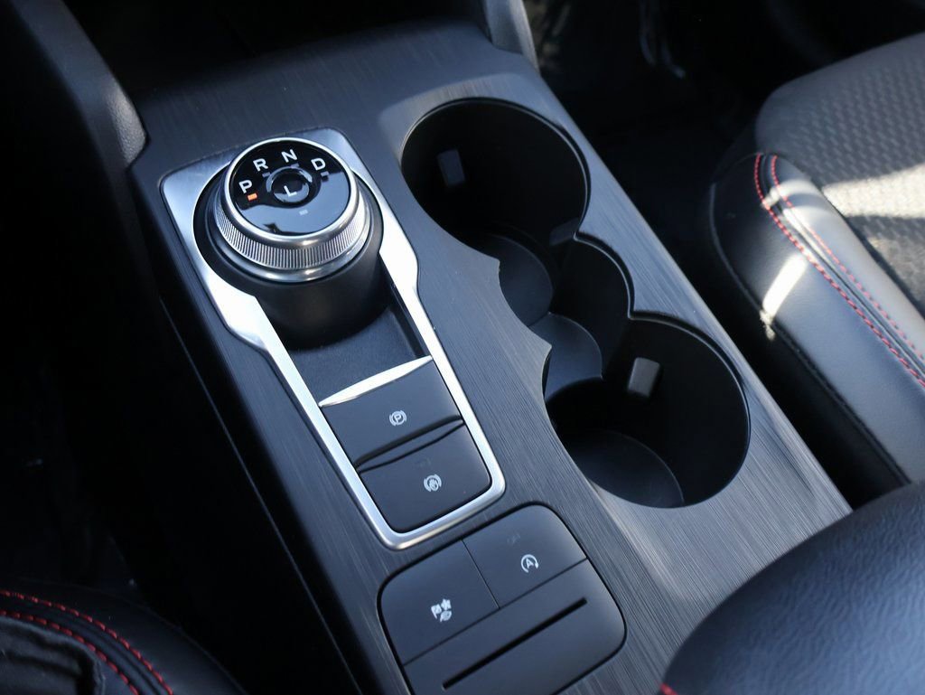 Certified 2025 Ford Escape ST-Line AWD/4WD image 38