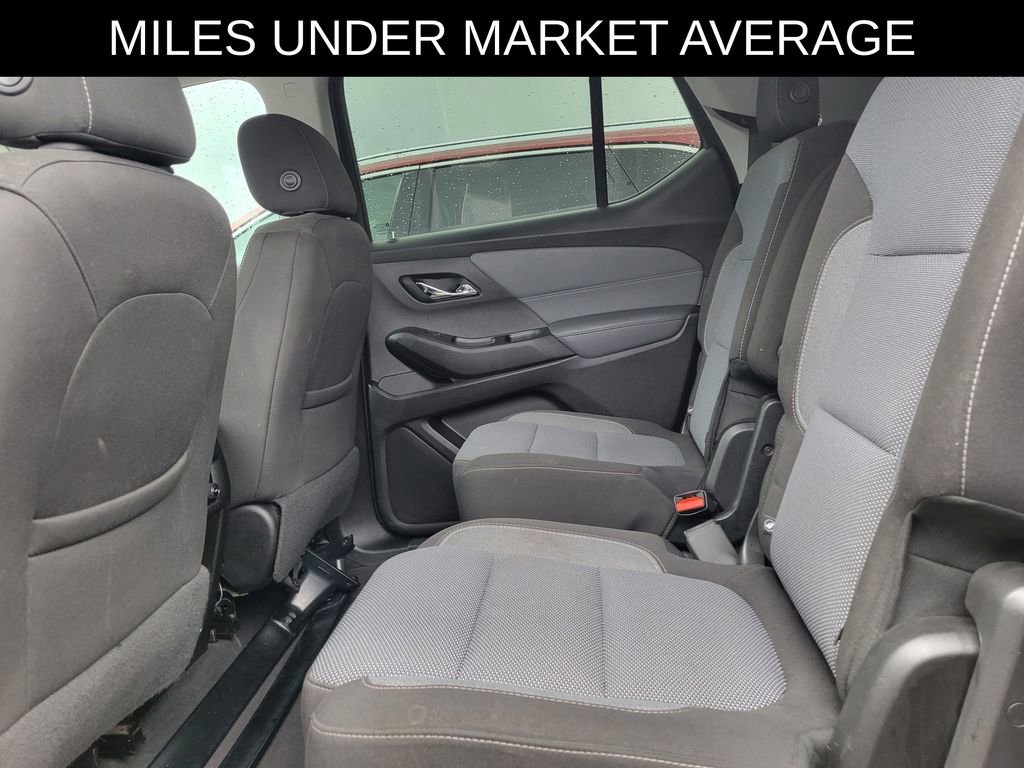 Used 2018 Chevrolet Traverse LT image 9