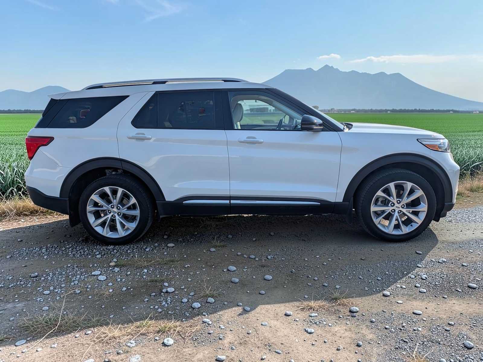 Certified 2023 Ford Explorer Platinum w/ Technology Package AWD/4WD image 7