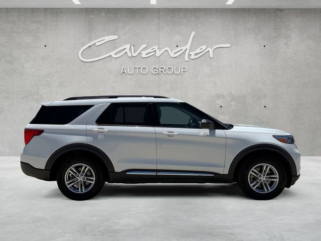 Certified 2023 Ford Explorer XLT w/ Equipment Group 202A RWD image 17