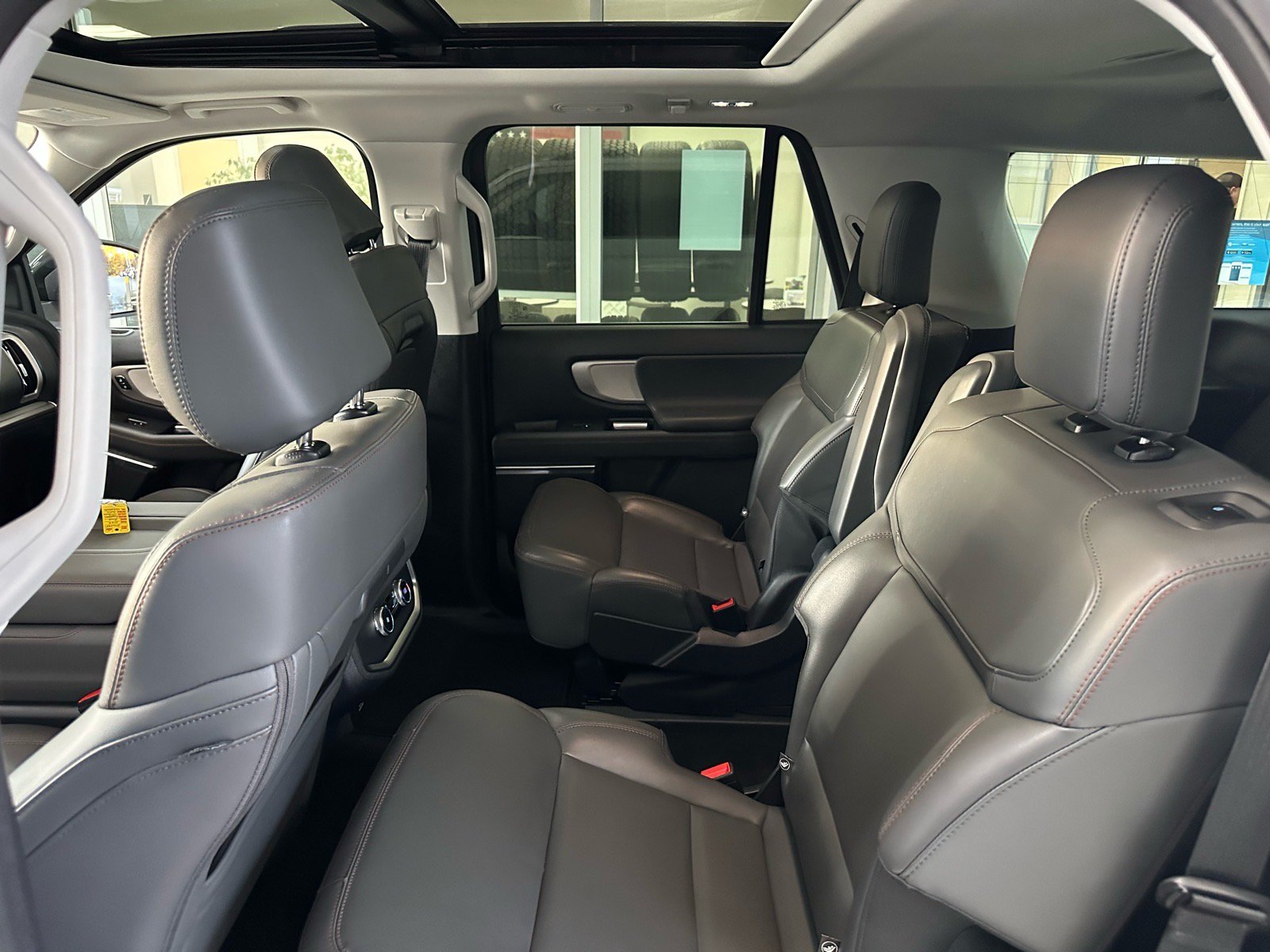 Certified 2025 Ford Expedition Active RWD image 25