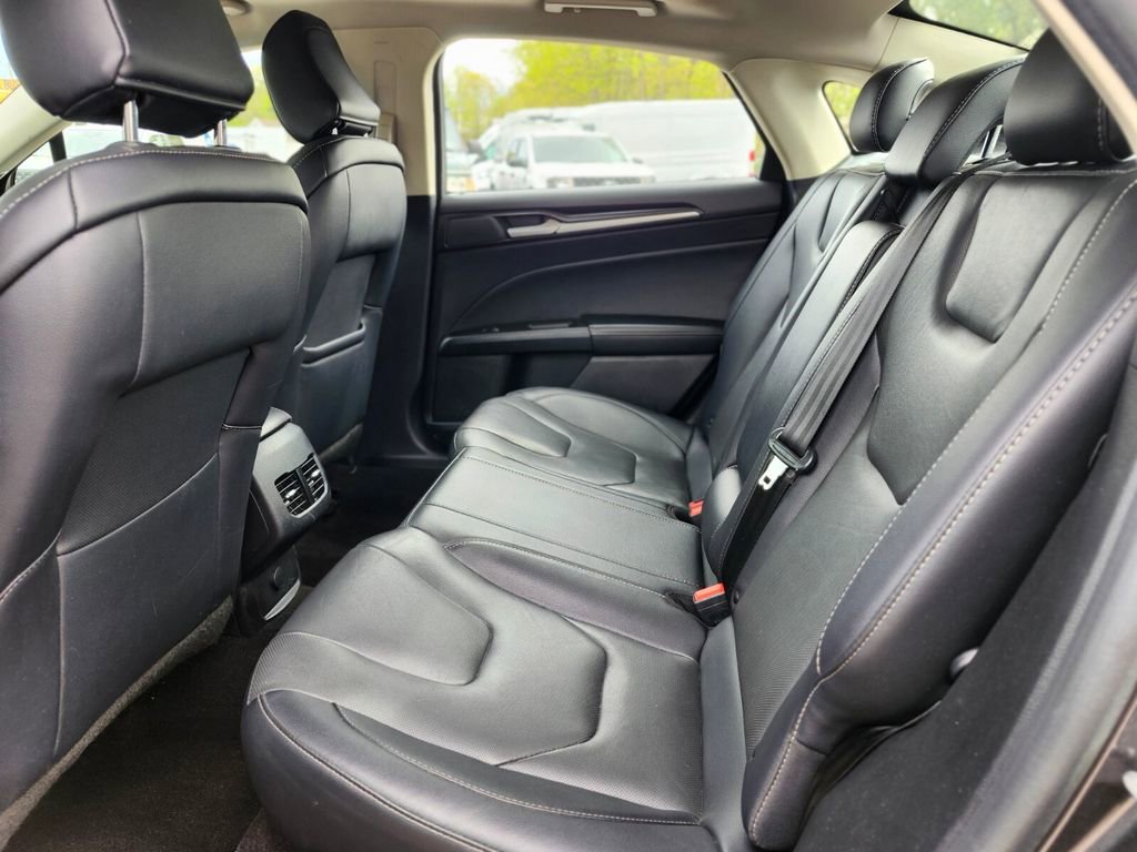 Certified 2020 Ford Fusion Titanium AWD/4WD image 16