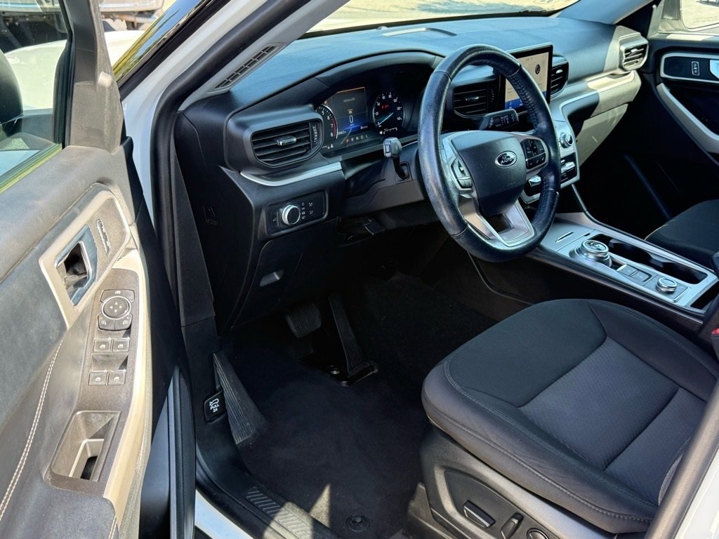 Certified 2022 Ford Explorer XLT w/ Class IV Trailer Tow Package image 10