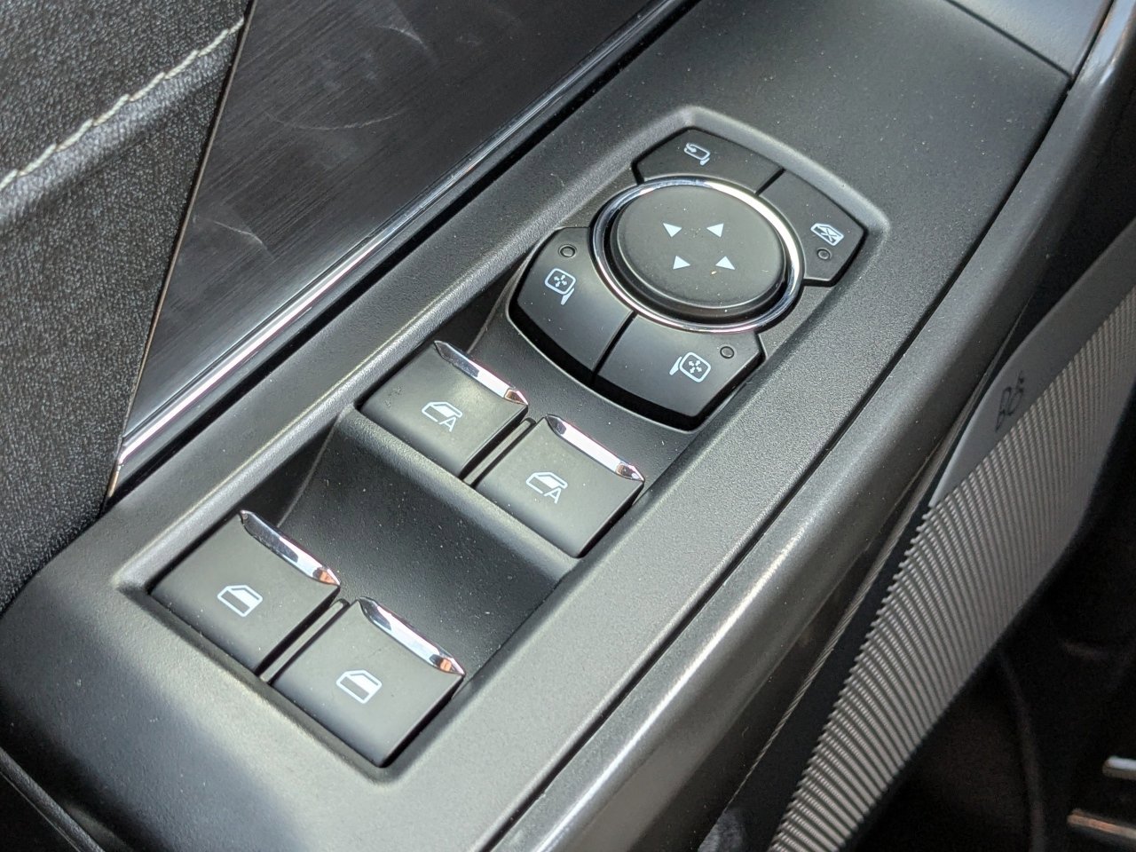 Certified 2024 Ford F150 Lariat image 29