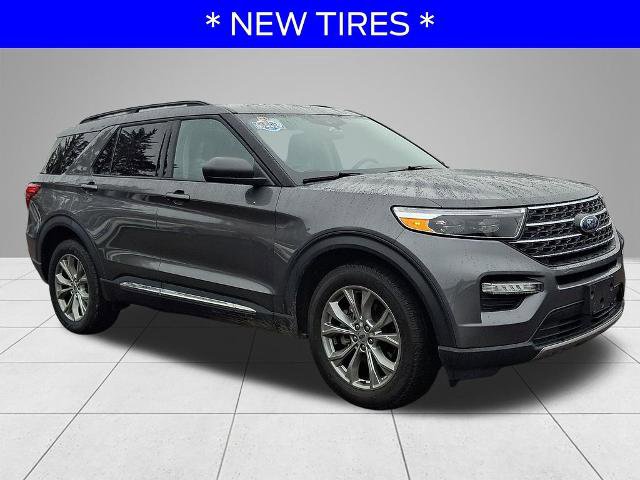 Certified 2023 Ford Explorer XLT w/ Equipment Group 202A image 3