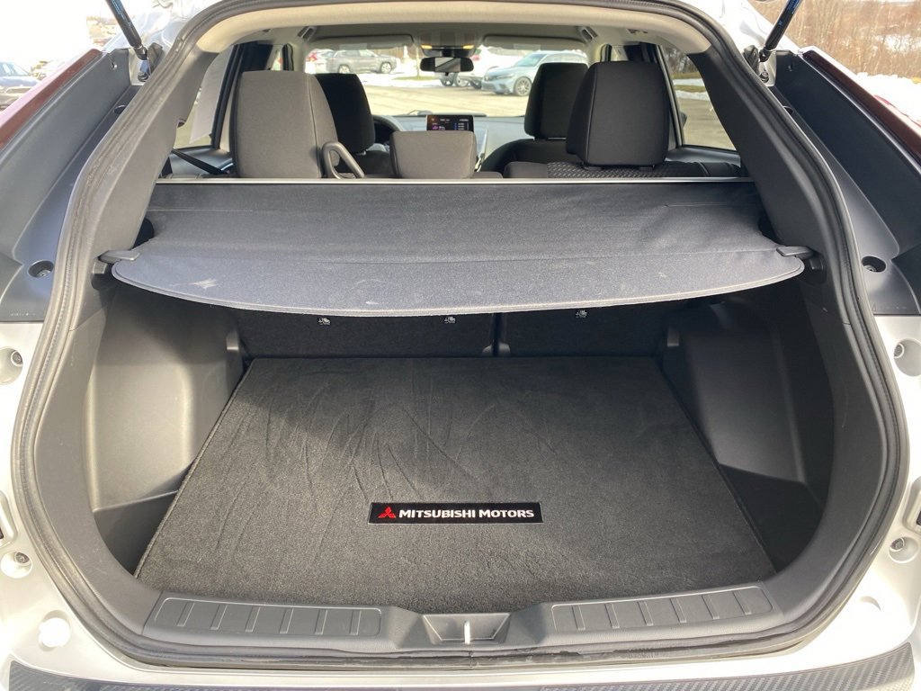 Used 2024 Mitsubishi Eclipse Cross LE image 17