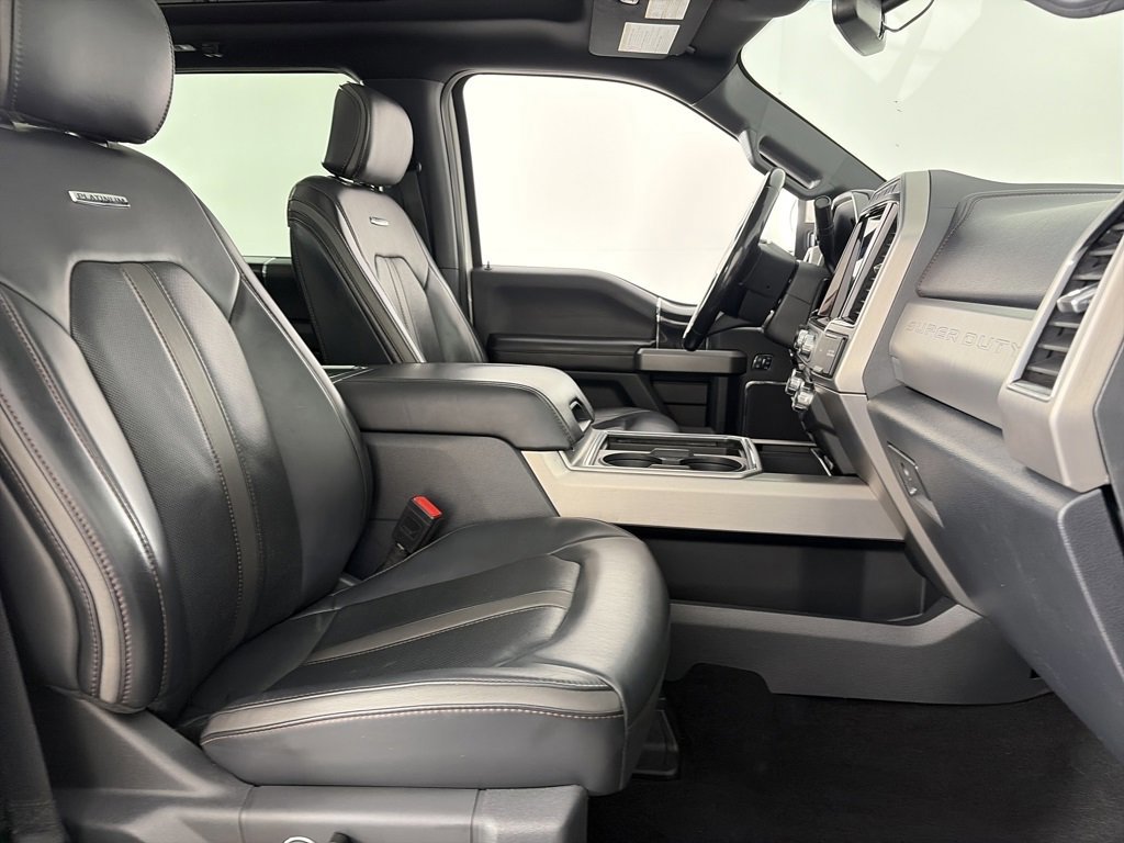 Certified 2022 Ford F350 Platinum w/ FX4 Off-Road Package image 32