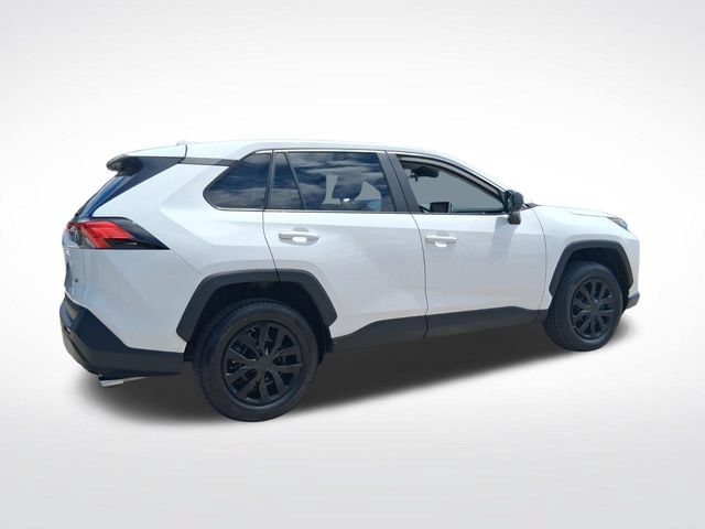 Used 2024 Toyota RAV4 LE FWD image 9