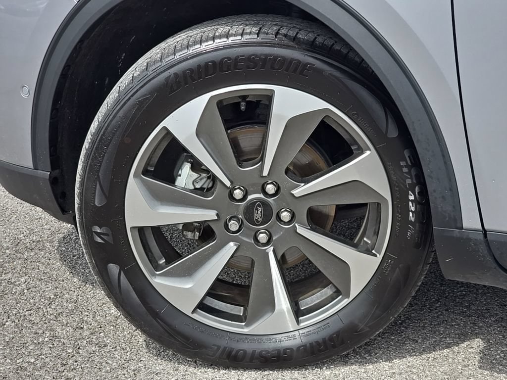 Certified 2023 Ford Escape Platinum w/ Premium Technology Package AWD/4WD image 10