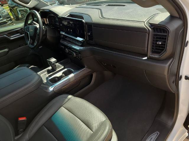 Used 2023 Chevrolet Silverado 1500 LTZ w/ LTZ Convenience Package II AWD/4WD image 10