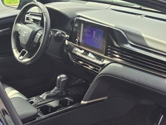 Used 2025 Toyota Camry SE FWD image 8
