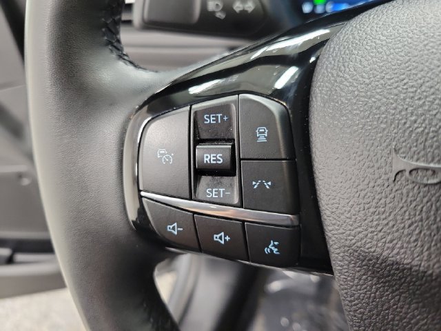 Certified 2025 Ford Escape Platinum AWD/4WD image 23