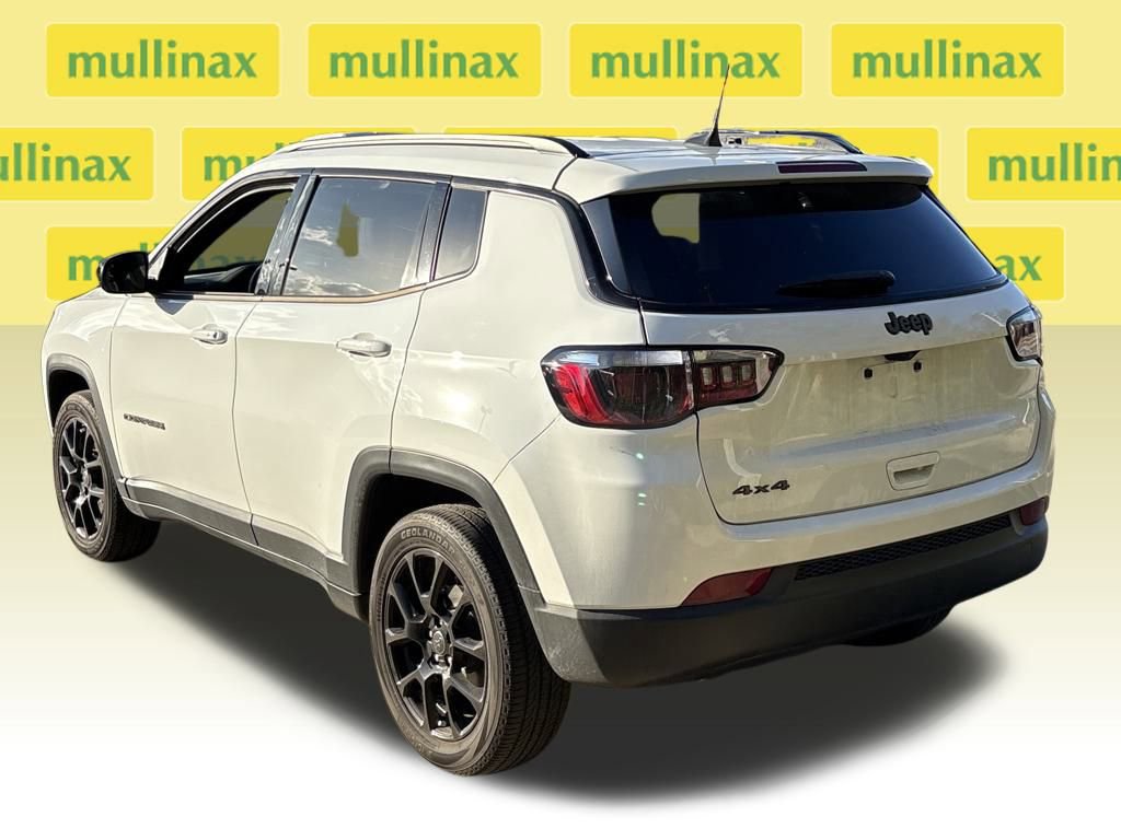 Used 2025 Jeep Compass Latitude w/ Altitude Special Edition image 4