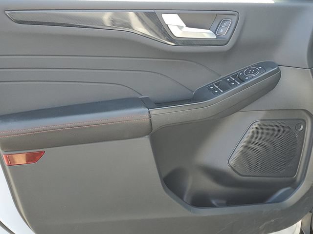 Certified 2025 Ford Escape ST-Line AWD/4WD image 21
