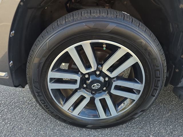 Used 2020 Toyota 4Runner Limited AWD/4WD image 10