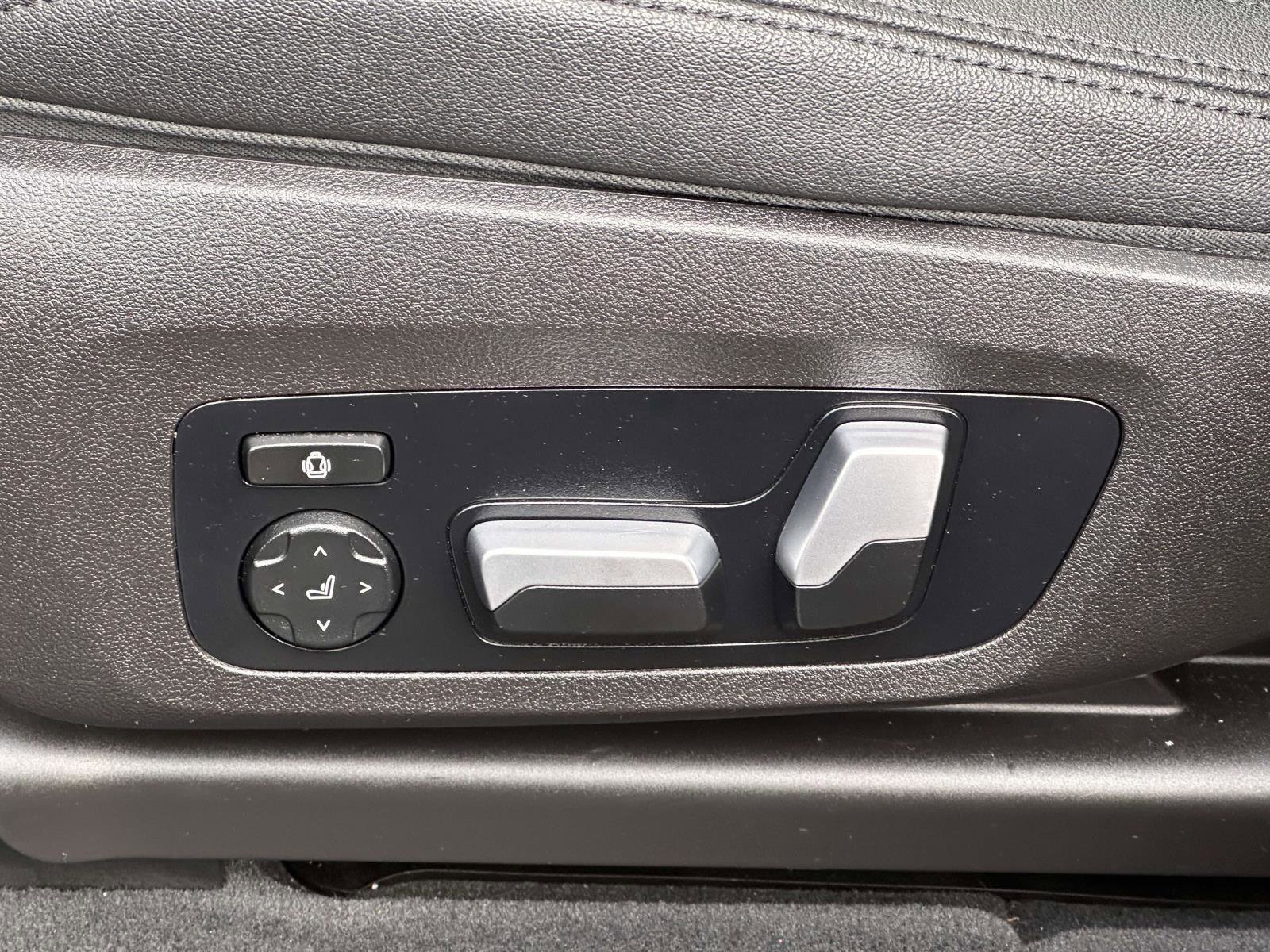 Used 2021 BMW X3 xDrive30i w/ Convenience Package image 10