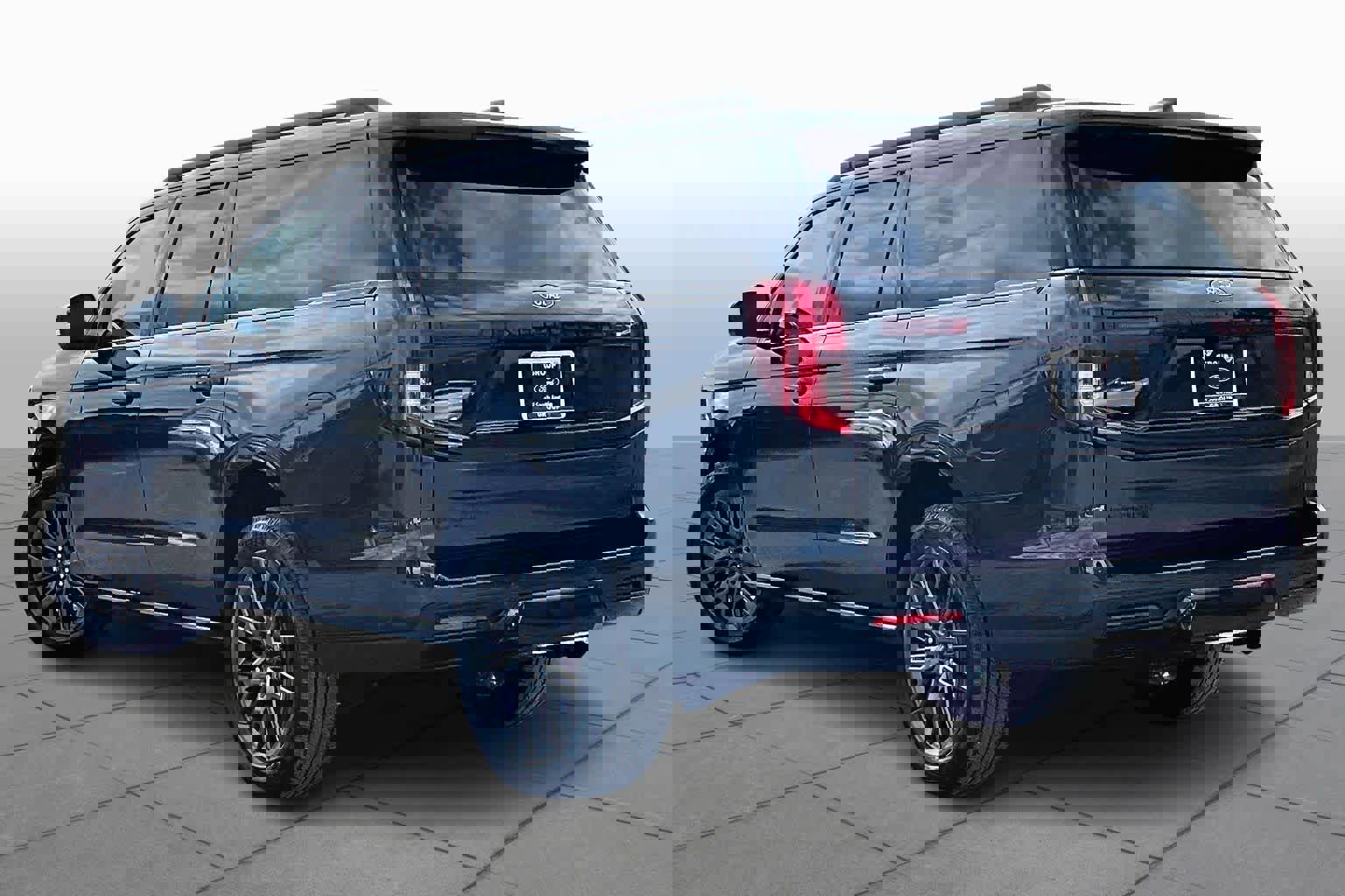 Certified 2025 Ford Expedition Max Platinum w/ Stealth Performance Package image 7