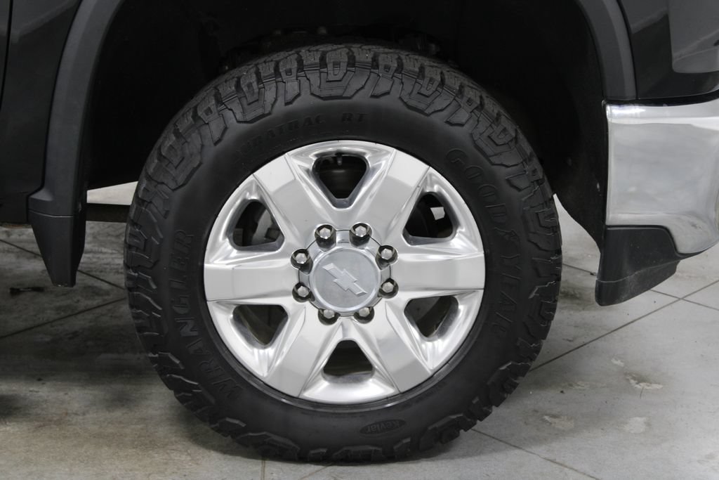Used 2020 Chevrolet Silverado 3500 LTZ AWD/4WD image 13