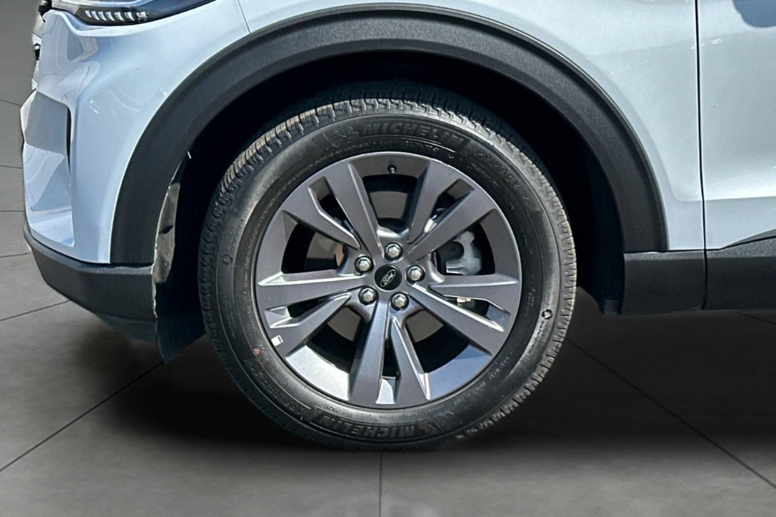 Certified 2025 Ford Explorer Active w/ Active Comfort Package AWD/4WD image 31