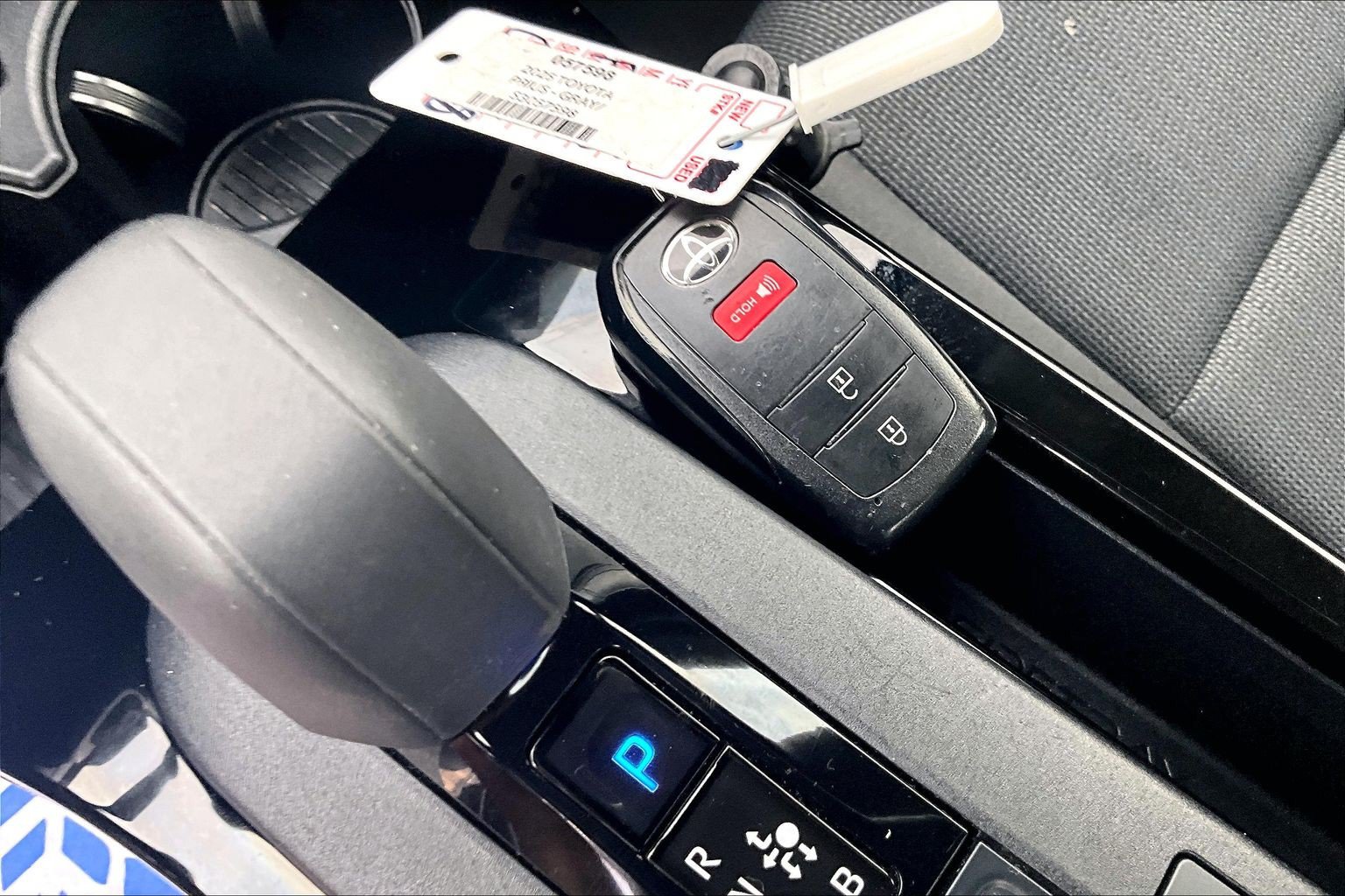 Used 2025 Toyota Prius LE FWD image 12