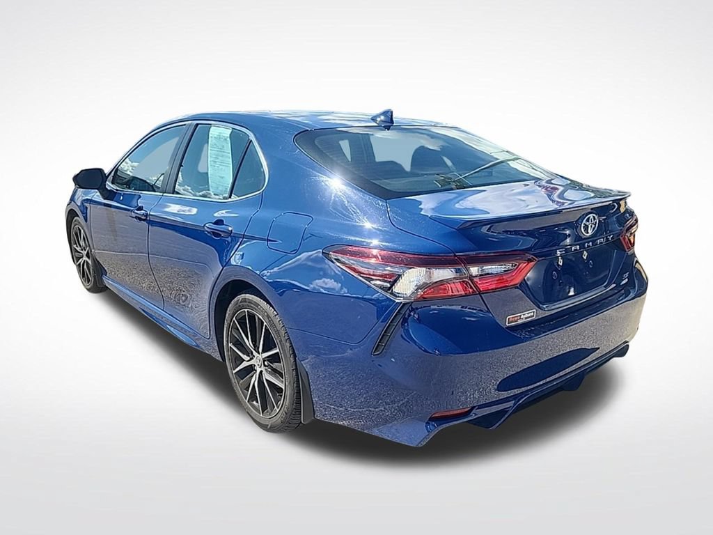 Used 2023 Toyota Camry SE w/ Cold Weather Package AWD/4WD image 5
