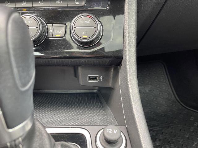 Used 2019 Volkswagen Jetta R-Line image 27