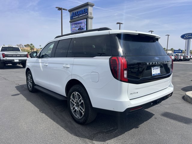Certified 2025 Ford Expedition Active image 2