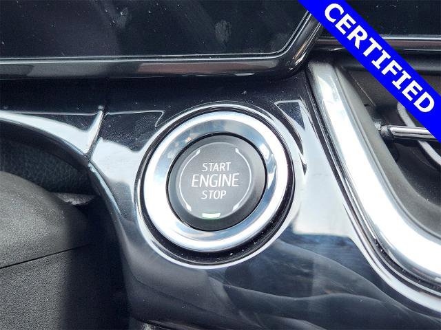 Used 2025 Chevrolet Trax RS w/ Sunroof Package image 18