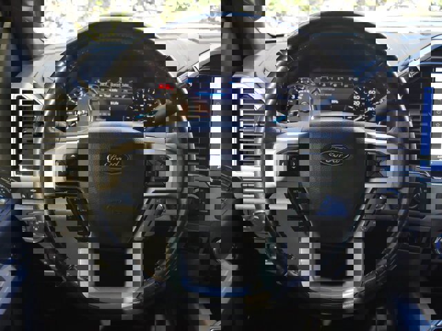 Certified 2022 Ford F250 Lariat w/ Black Appearance Package image 7