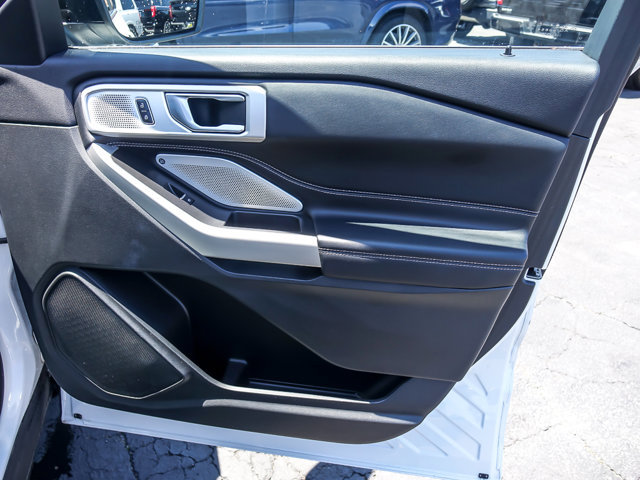 Certified 2023 Ford Explorer Limited w/ Hybrid Equipment Group 310A AWD/4WD image 25
