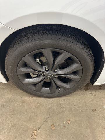 Used 2018 Chrysler Pacifica Touring Plus w/ S Appearance Package image 13