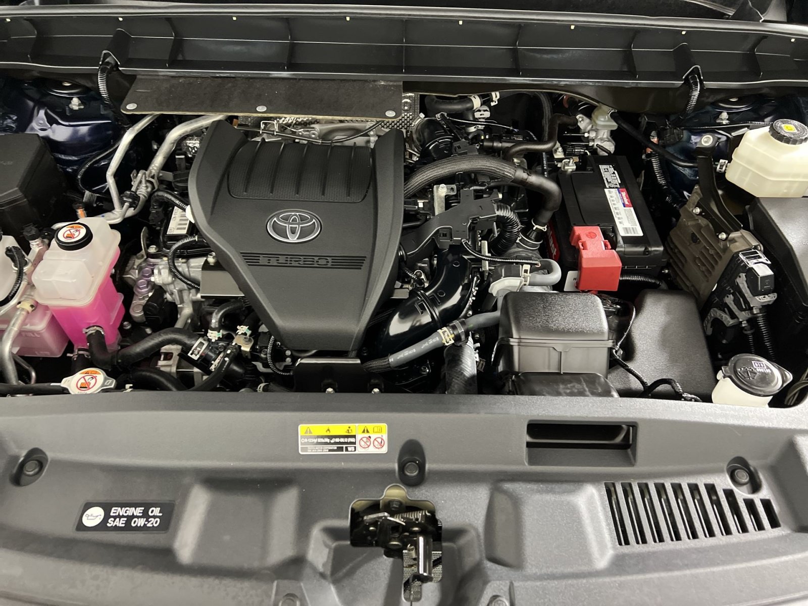 Used 2023 Toyota Highlander LE AWD/4WD image 27