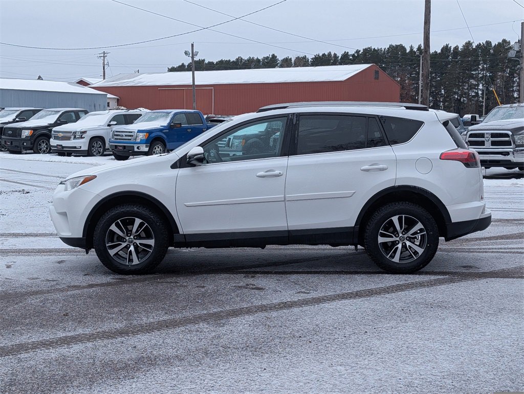 Used 2018 Toyota RAV4 XLE image 5